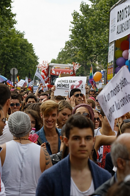 Gay pride Paris JUN13-012